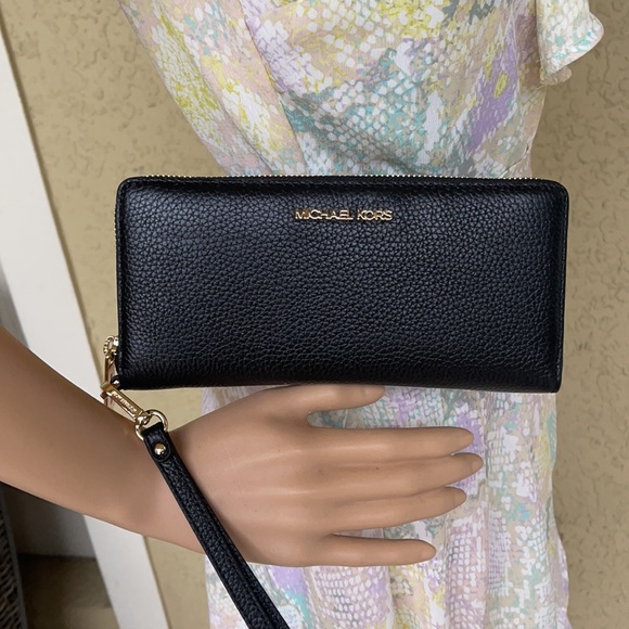 Michael Kors Jet Set Travel Large Travel CONTINENTAL Wallet-Wristlet - Picture 2 of 16